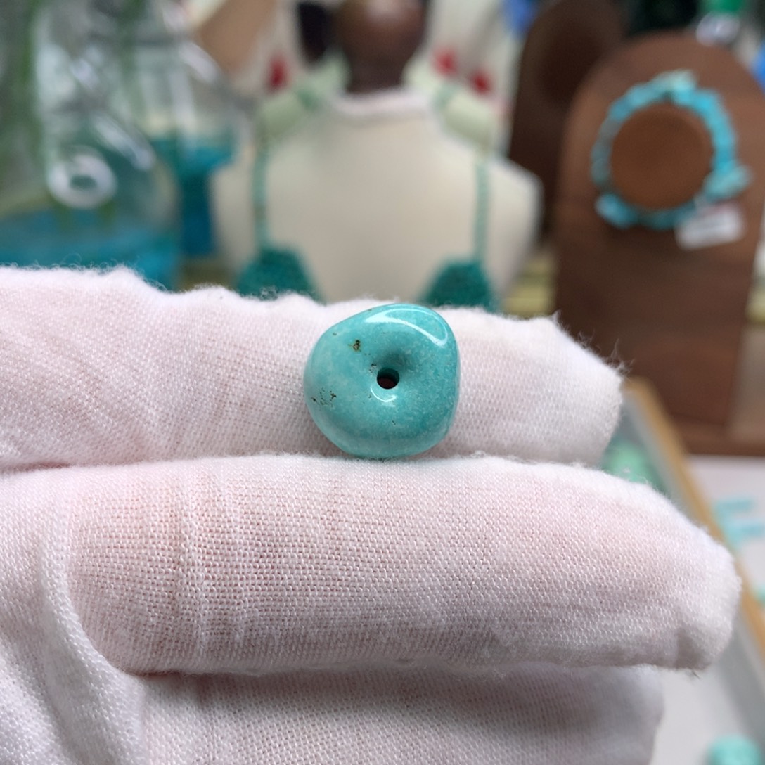 绿松石未镶嵌饰品