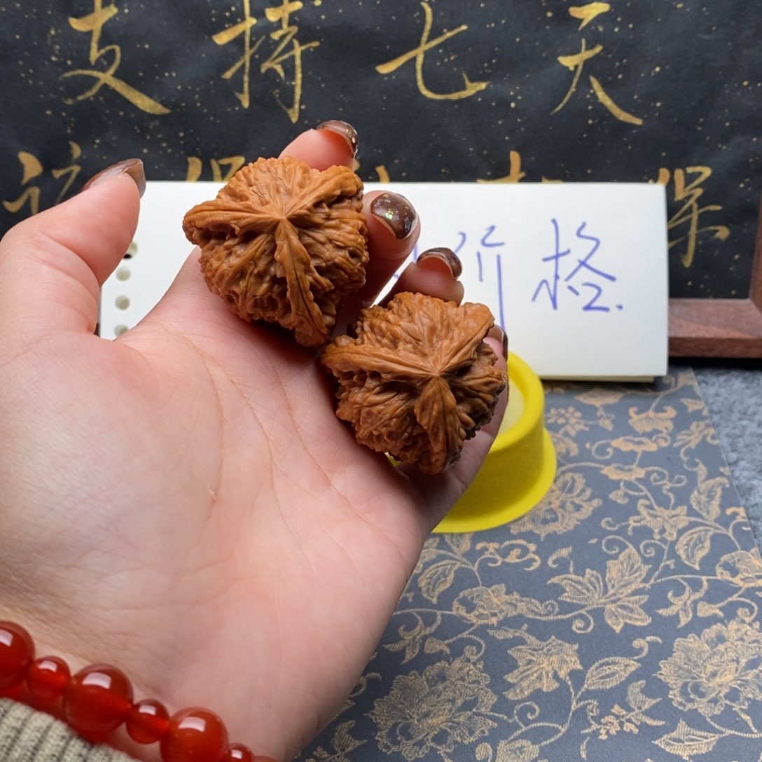 吊坠文玩核桃小*仔