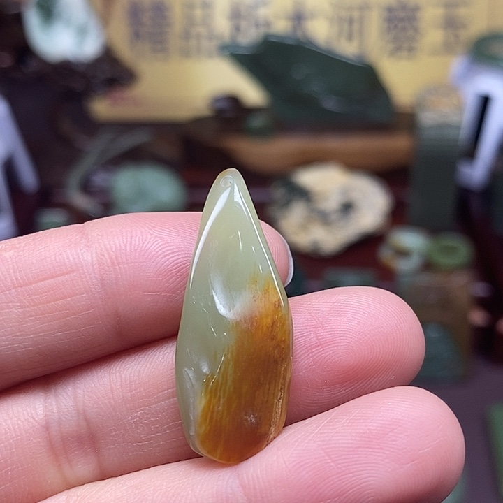 岫岩河磨玉（透闪石质玉）析木未镶嵌