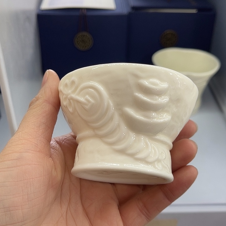 福利待遇多多哦哦哦