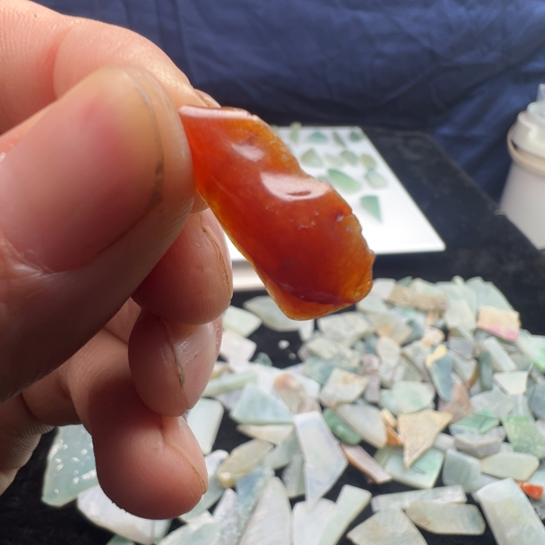 翡翠裸石缅甸翡翠A货红翡料