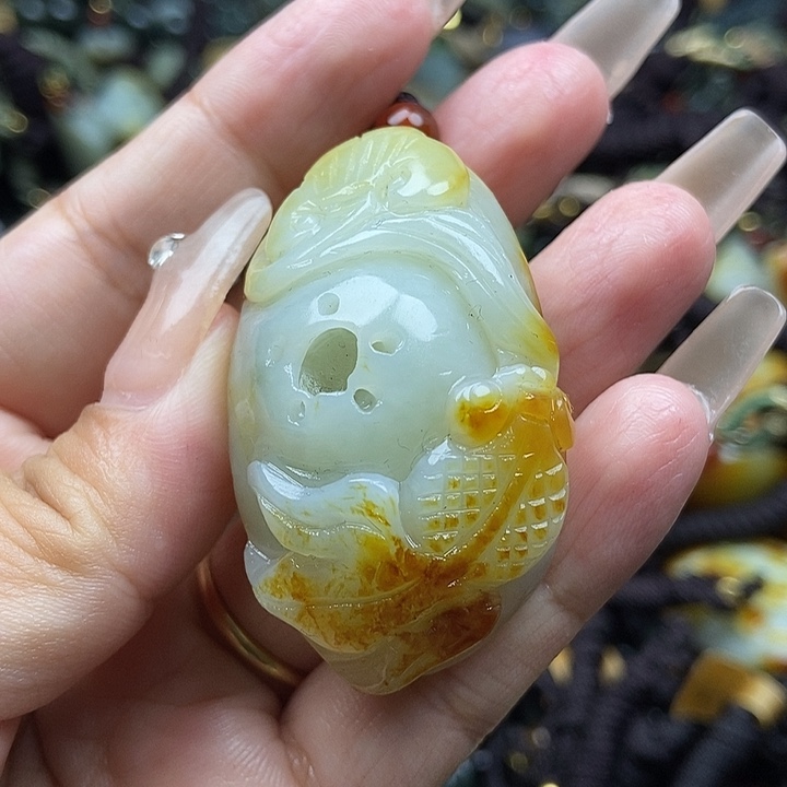 和田玉未镶嵌颈饰