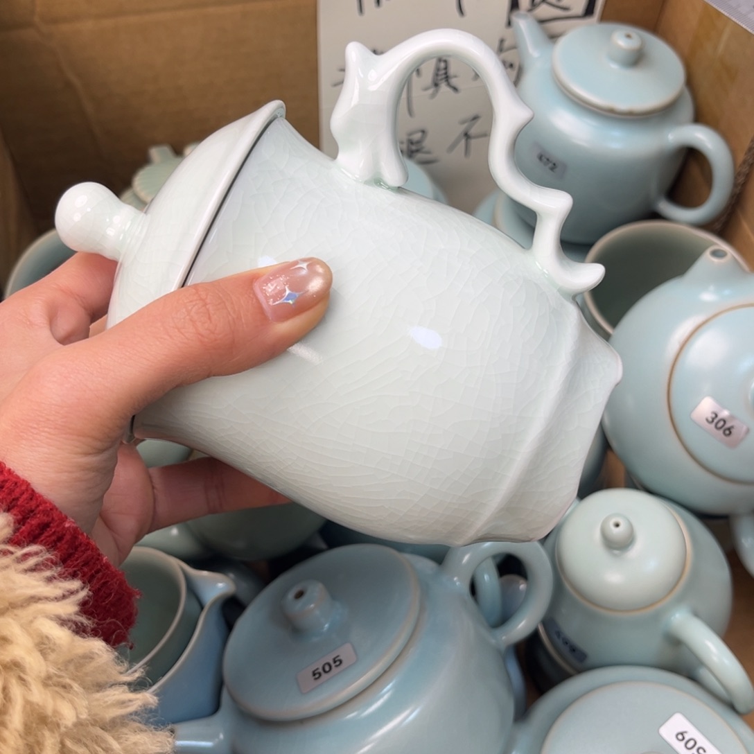 摆件陶哈哈哈哈哈哈哈哈哈哈哈