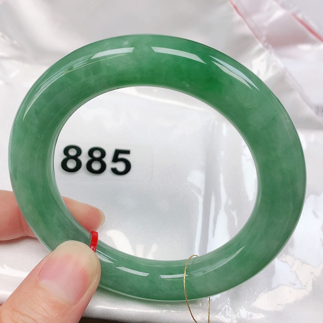 翡翠手镯未镶嵌抖音885