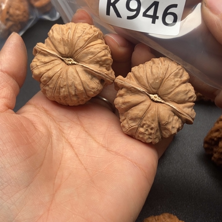 她***怪吊坠文玩核桃946南瓜