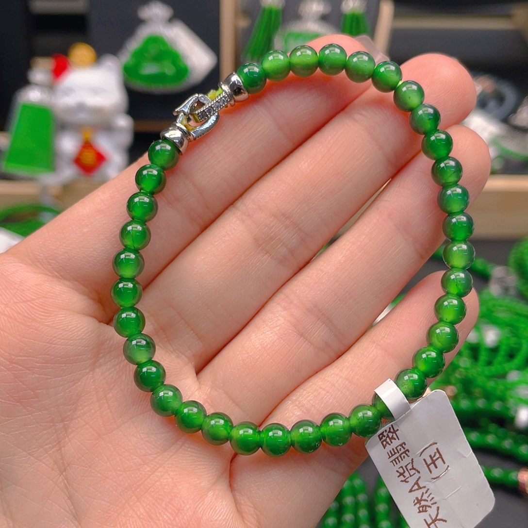 翡翠未镶嵌颈饰手链卡5