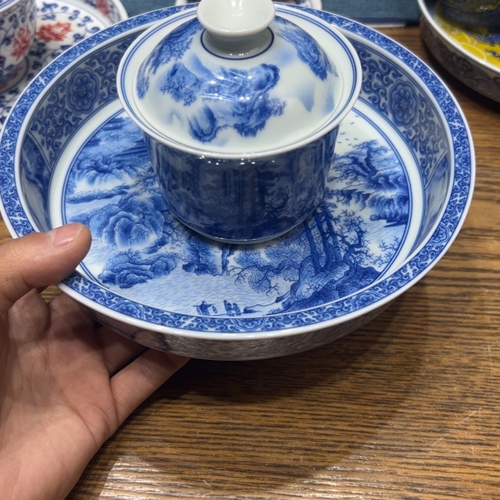 晓****%景德镇瓷器精品陈列展品