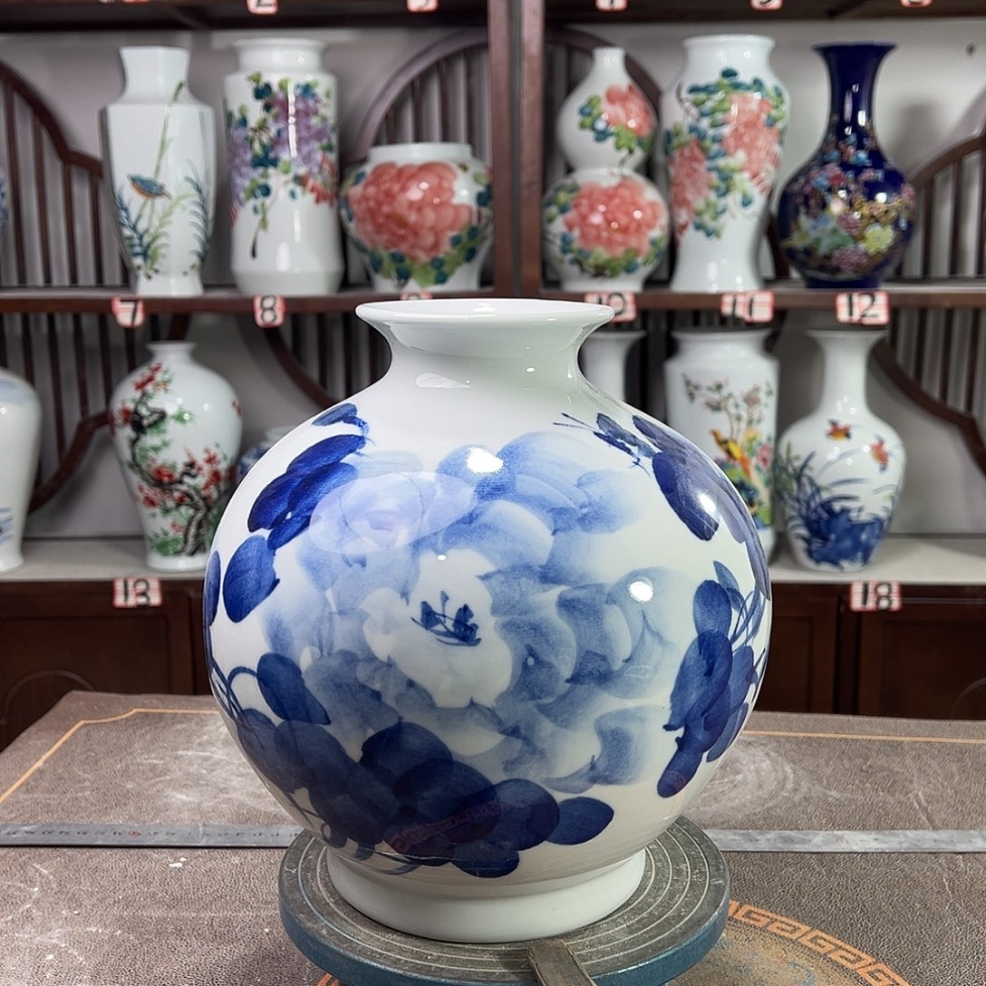 陶摆件景德镇陶瓷石青牡