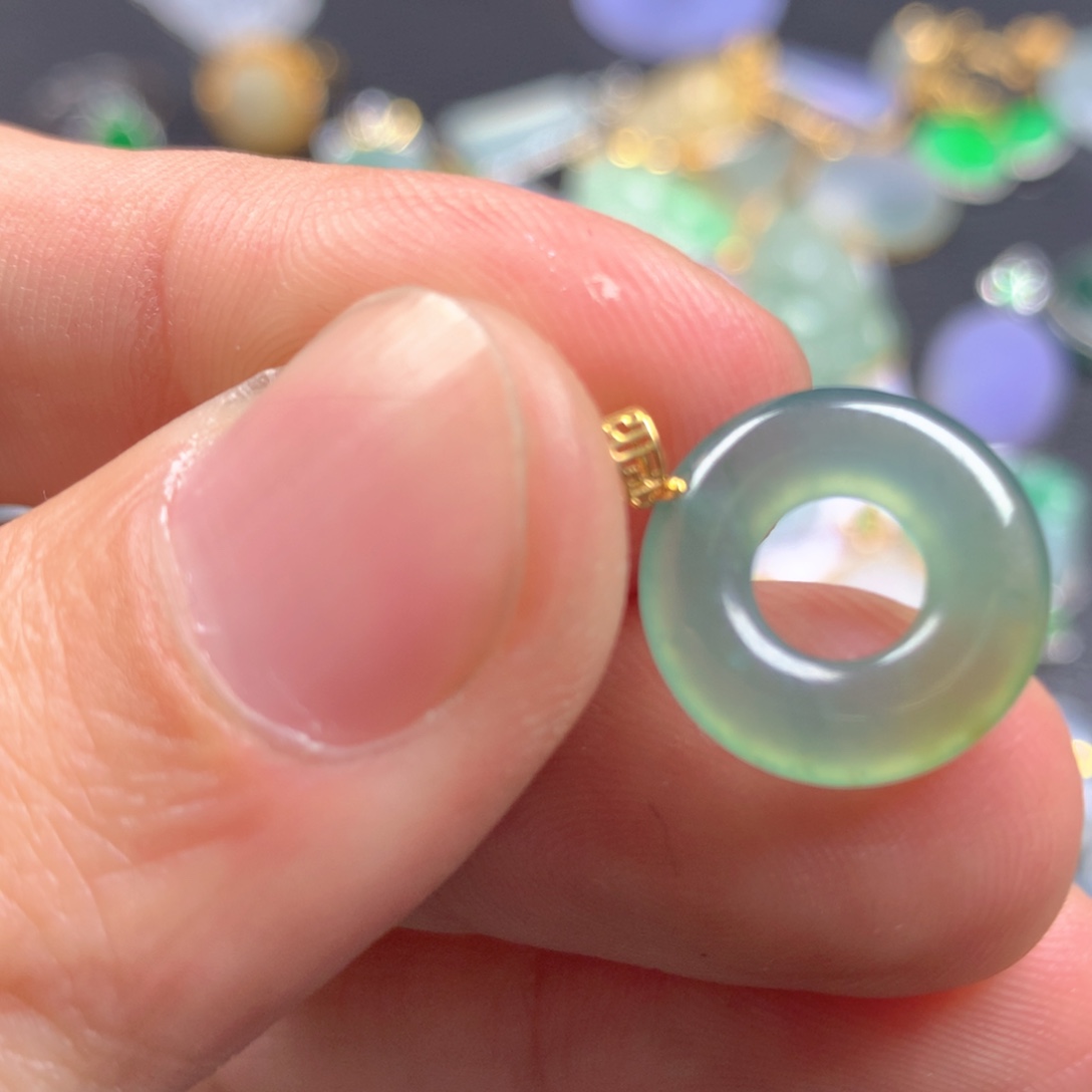 【闪购商品】翡翠颈饰18K金镶嵌翡翠