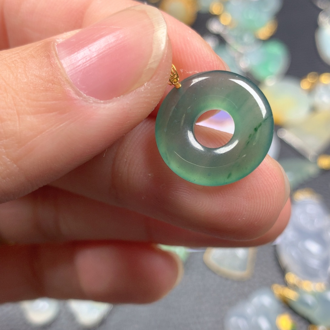 【闪购商品】翡翠颈饰18K金镶嵌翡翠