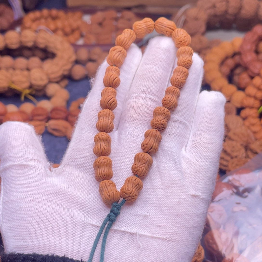 C***!文玩核桃手串桃核