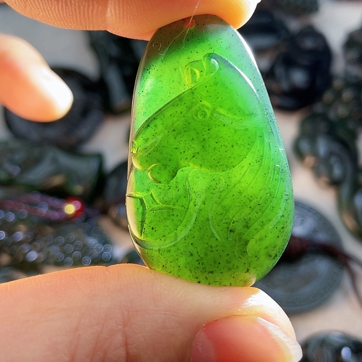 蛇纹石玉未镶嵌挂件