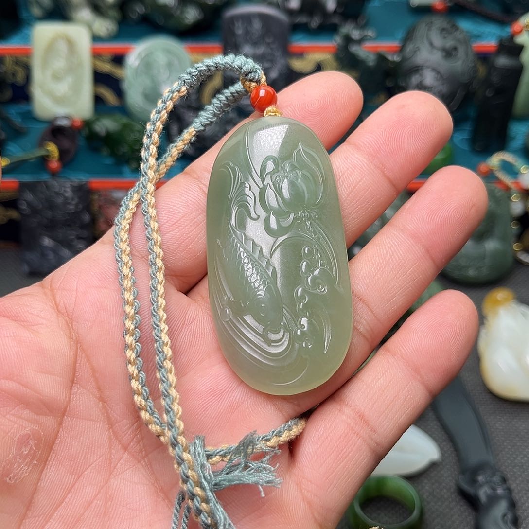 和田玉颈饰未镶嵌