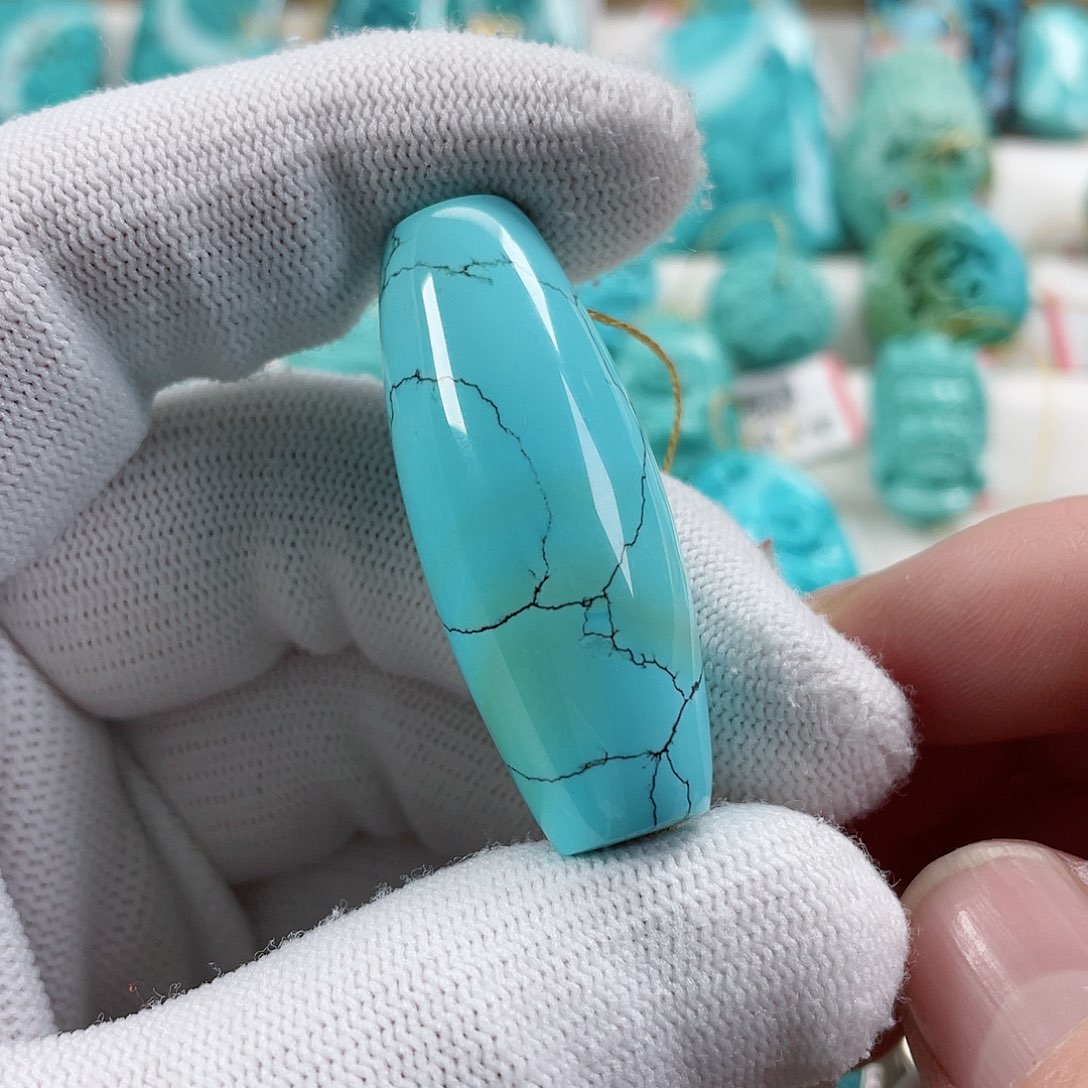 绿松石颈饰未镶嵌