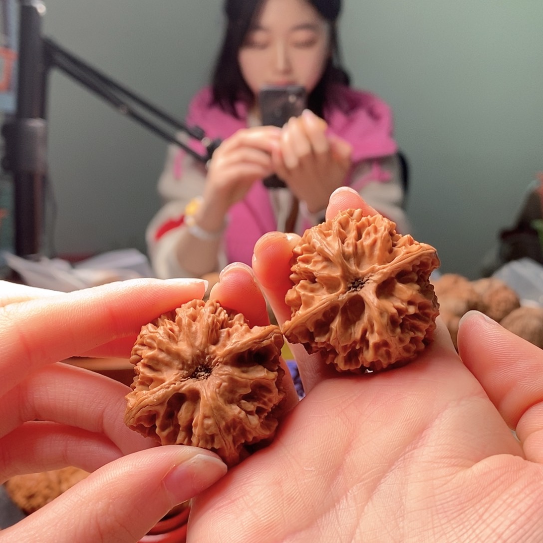 文玩核桃吊坠40苹果园