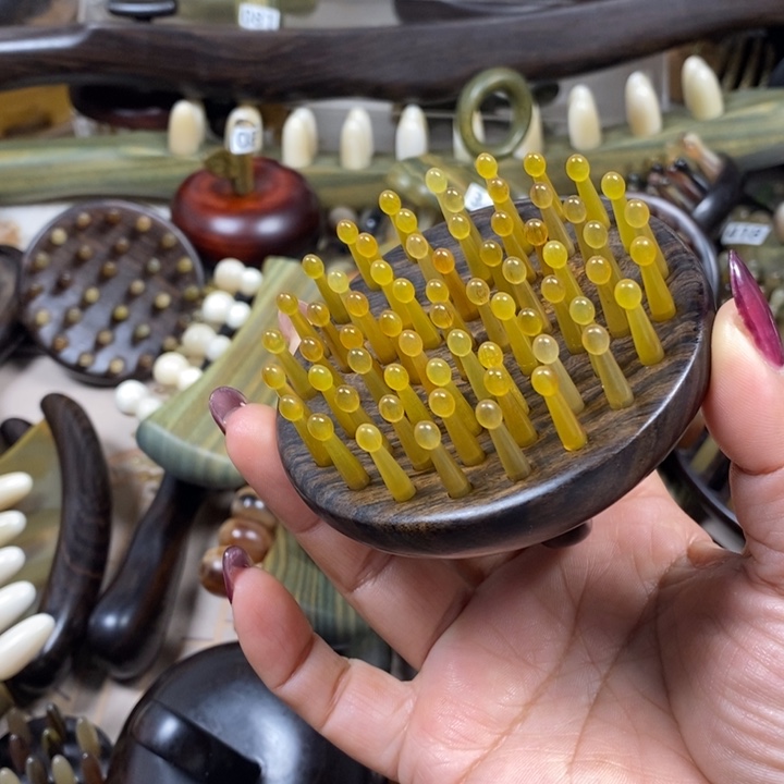 紫光檀64齿羊角按摩梳
