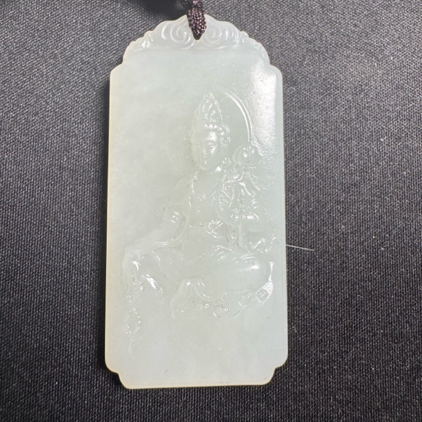 723-和田玉观自在观音菩萨牌