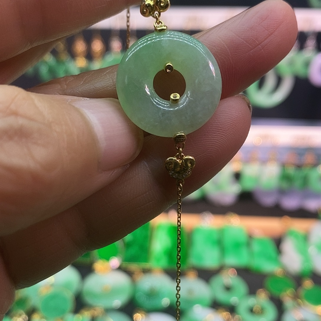 翡翠18K金镶嵌手链手链