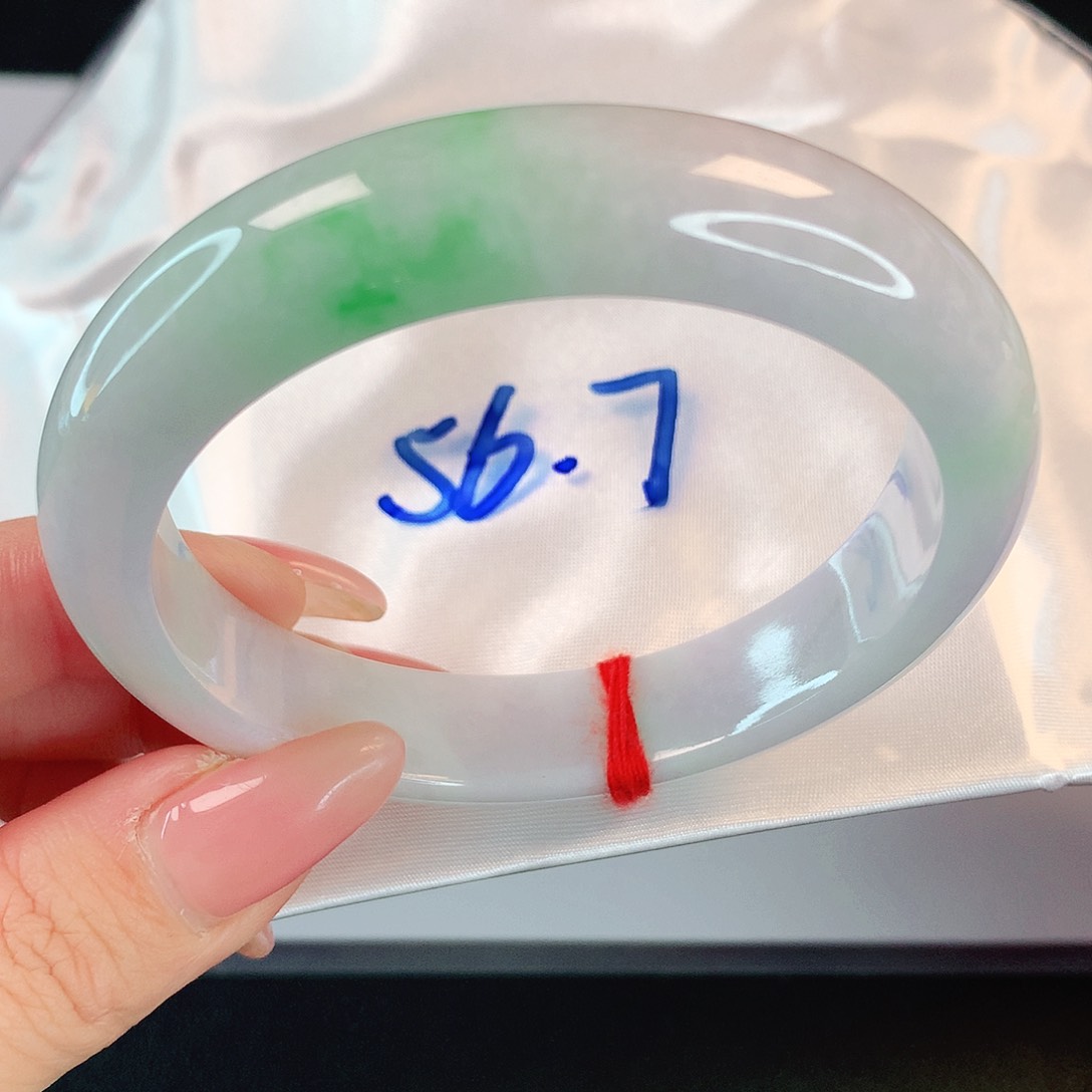 翡翠手镯未镶嵌56.7圈口