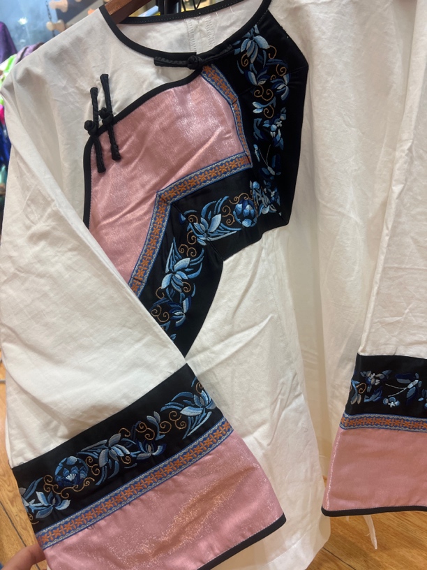 湘西民族衣服土布刺绣