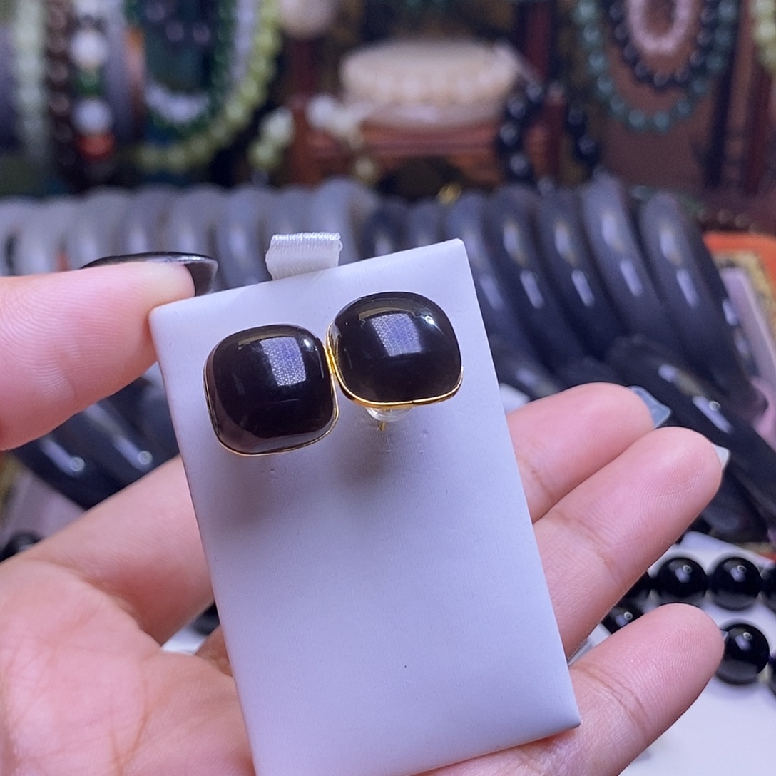 和田玉手镯未镶嵌烟紫帝王紫收藏毕业级金镶方糖耳钉