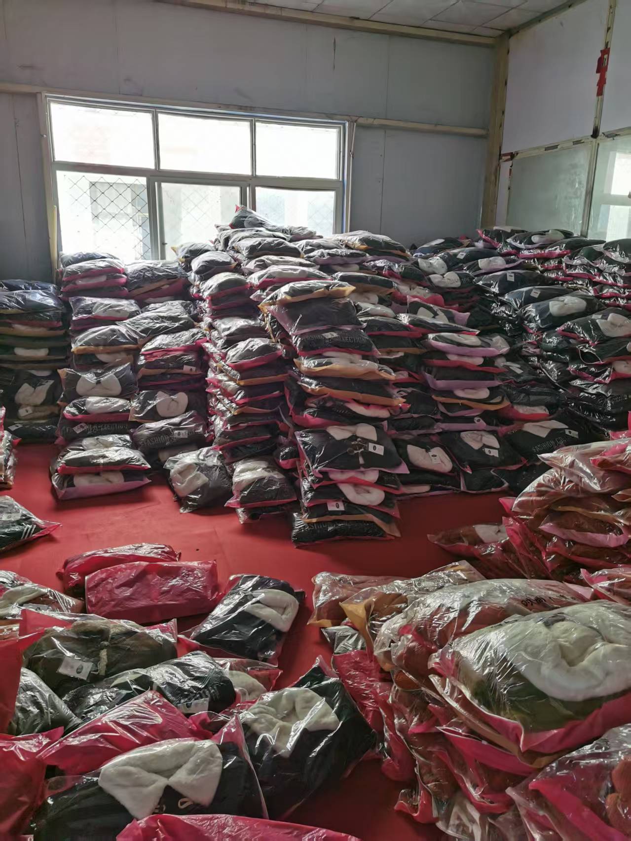 批发销售时尚妈妈装二