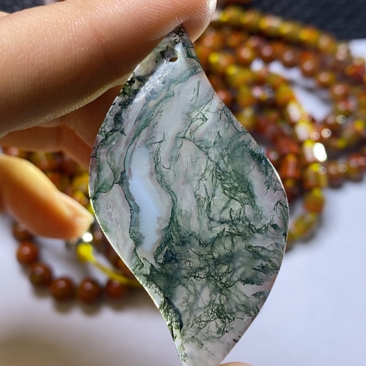 玛瑙/玉髓颈饰未镶嵌