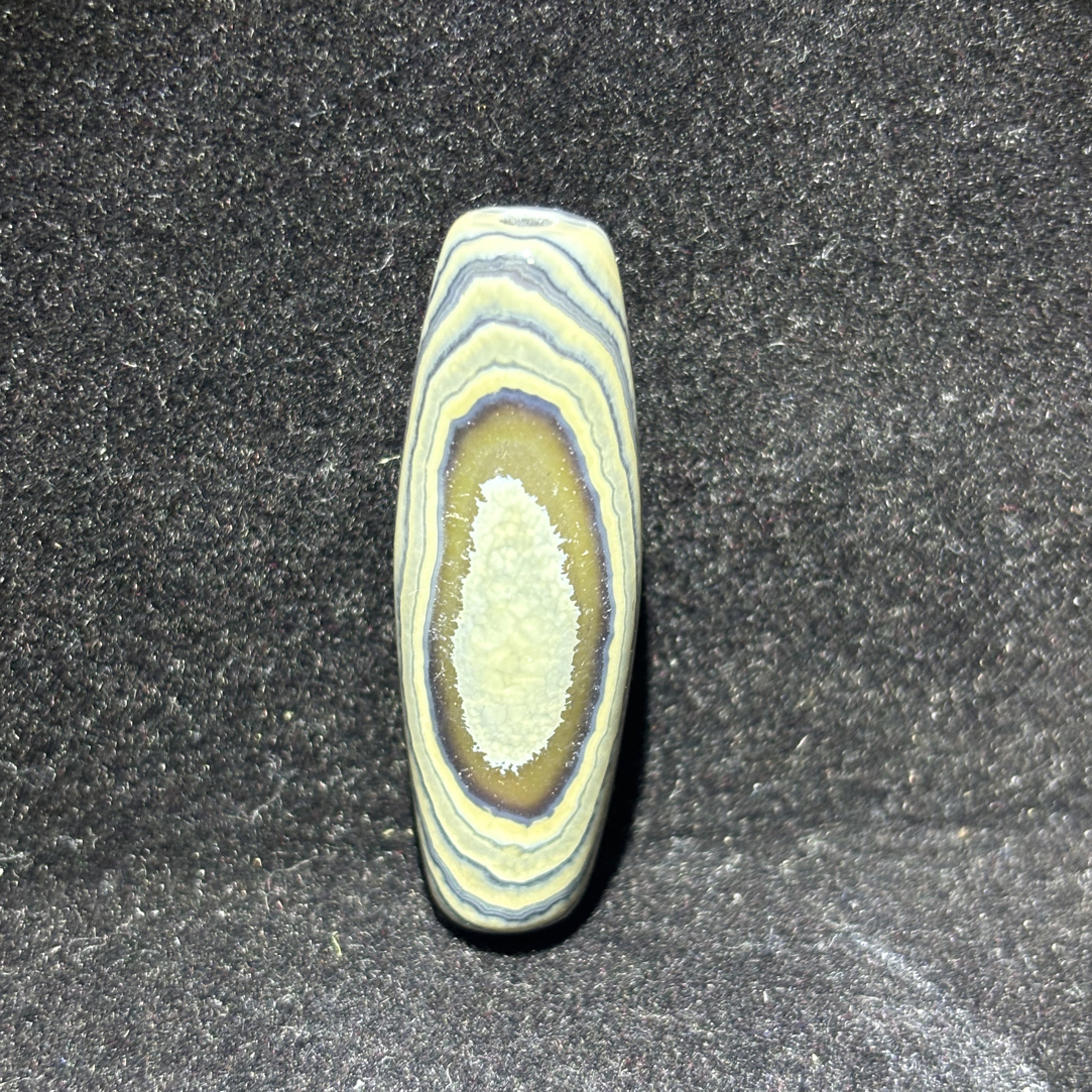 牙黄蓝沁水晶眼背面星球意境玛瑙珠