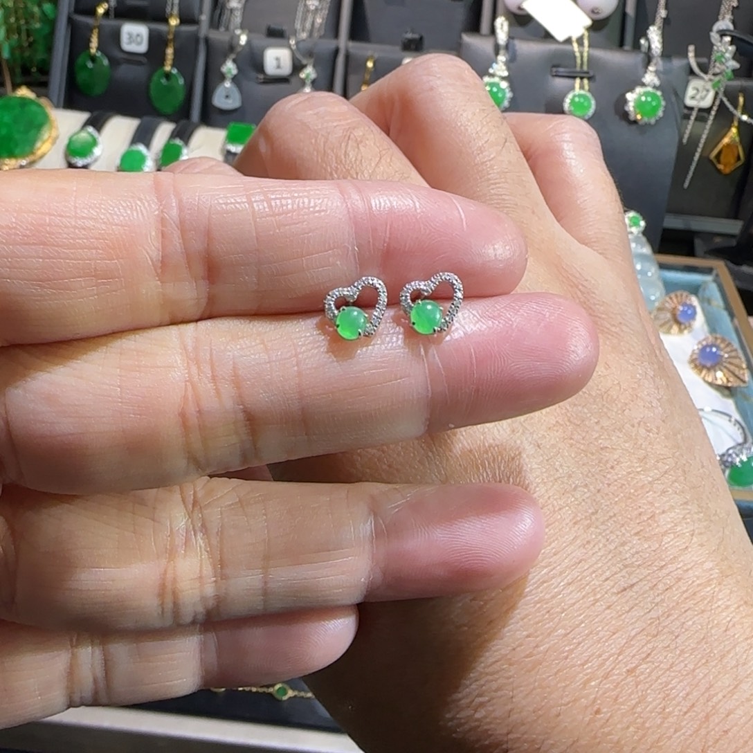 翡翠18K金镶嵌颈饰耳钉