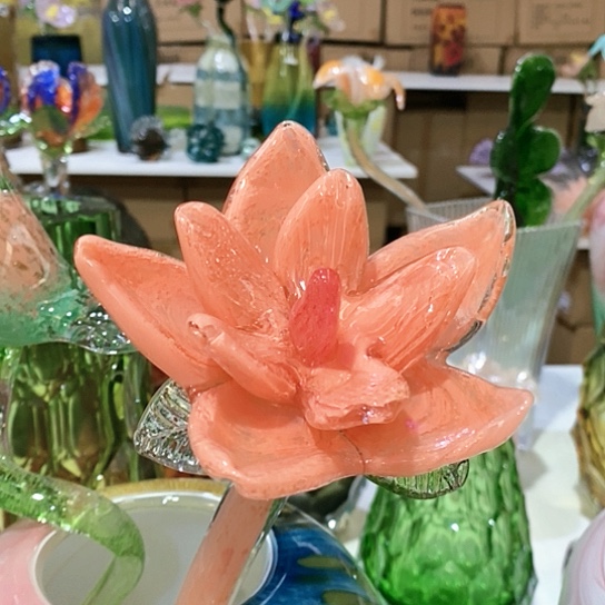 琉璃花瓶高45厘米宽9厘米