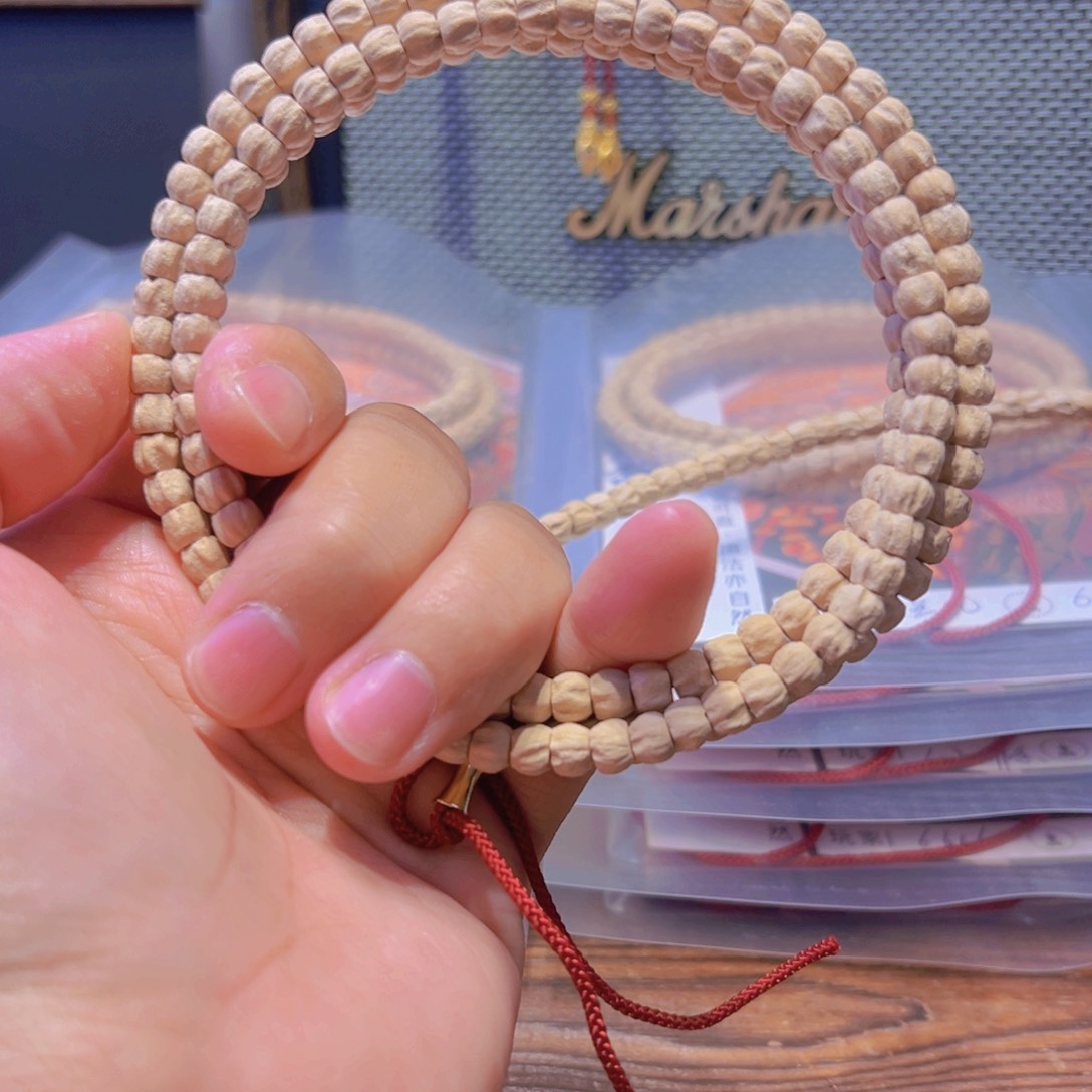 柏香籽/百香籽吊坠～