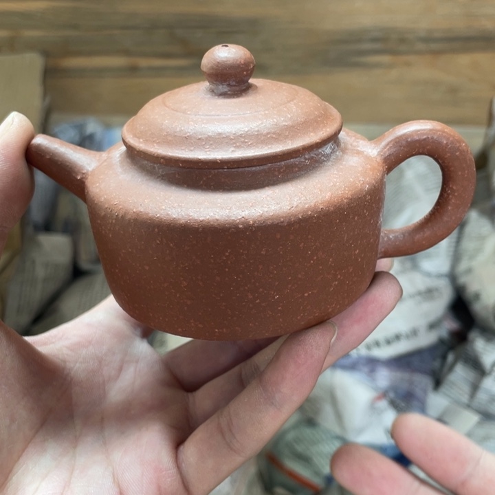 茶壶紫砂老厂紫砂壶一件。