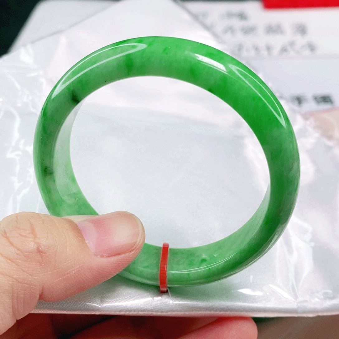 未镶嵌手镯翡翠?*50.8圈口毕业