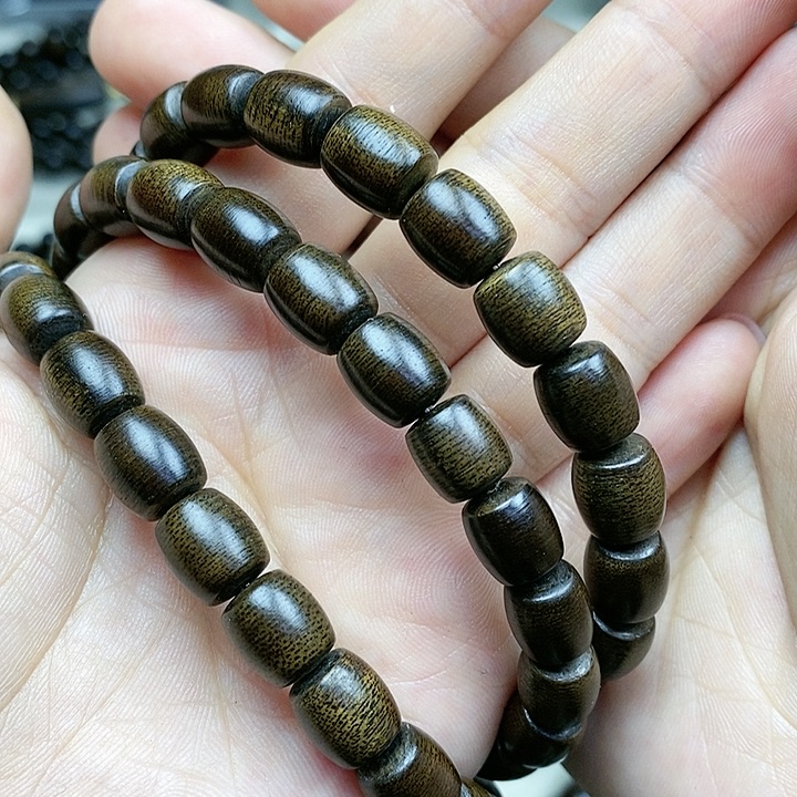 手串沉香?****?越南芽庄白奇楠沉水料