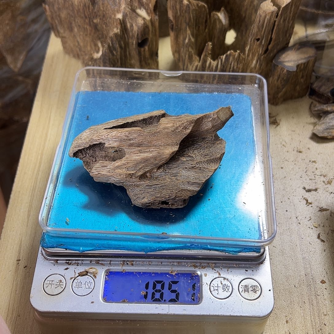 香料绿奇楠虫漏18克白棋