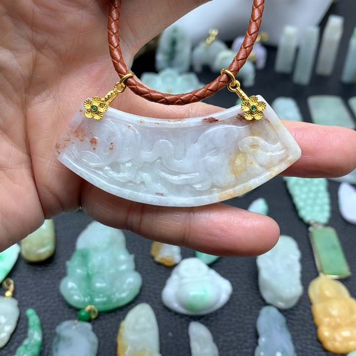 翡翠颈饰未镶嵌天然A货翡翠