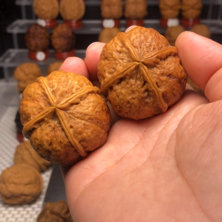 文玩核桃把件119圆球四棱