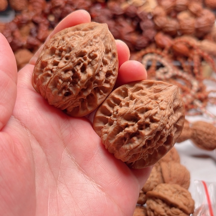 把件文玩核桃40.5尺寸太行虎嘴鸡心