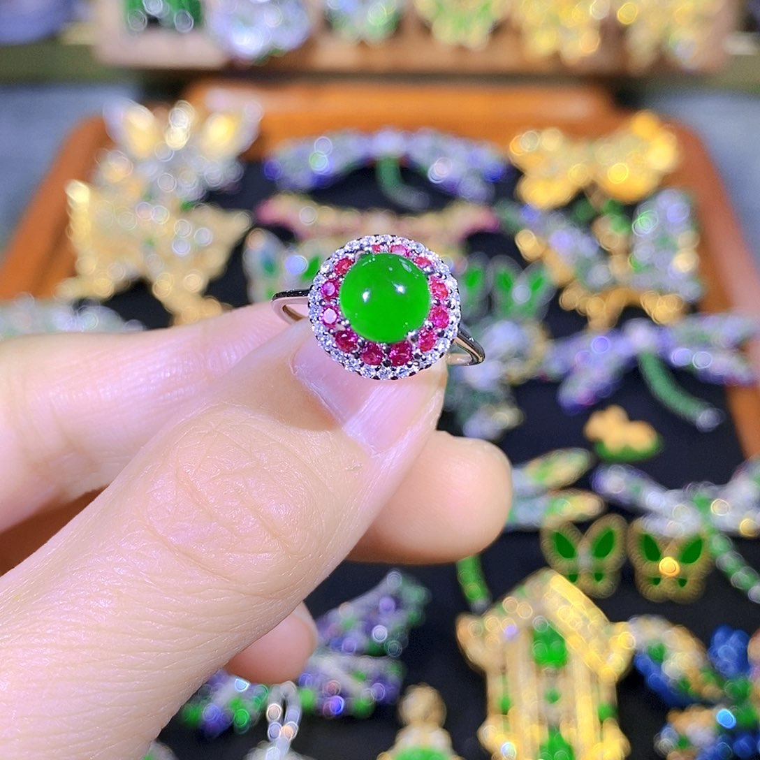 颈饰银S925镶嵌翡翠