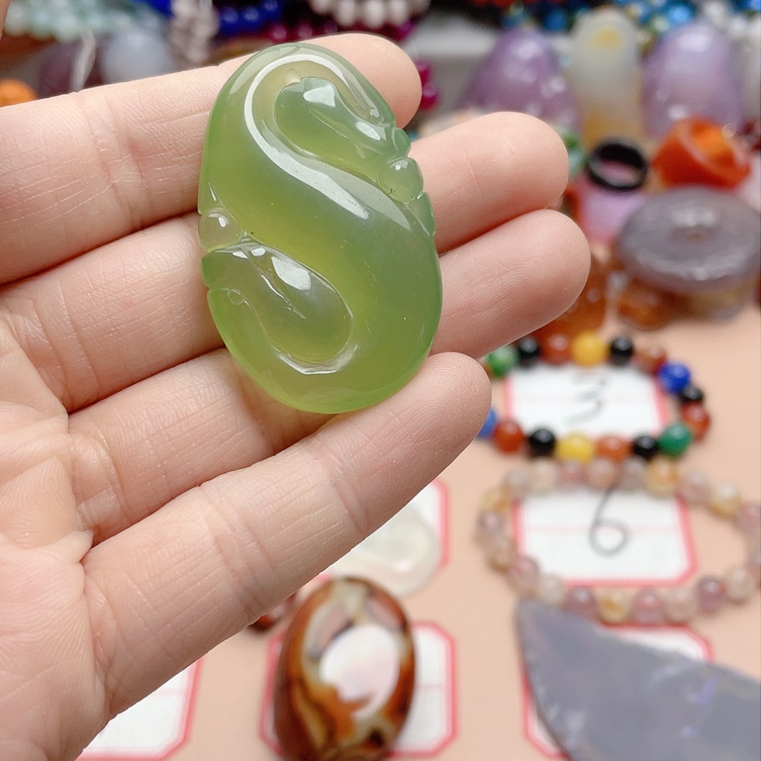 玛瑙/玉髓颈饰合金?*兔