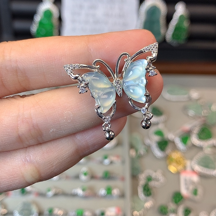 翡翠未镶嵌颈饰吊坠