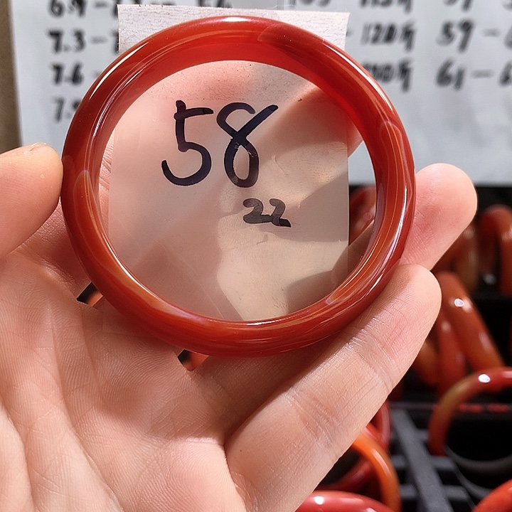 玛瑙/玉髓手镯未镶嵌