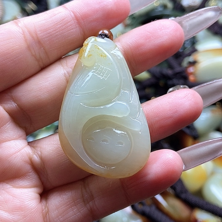 和田玉颈饰未镶嵌