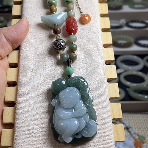 颈饰未镶嵌翡翠翡翠猴子毛衣链