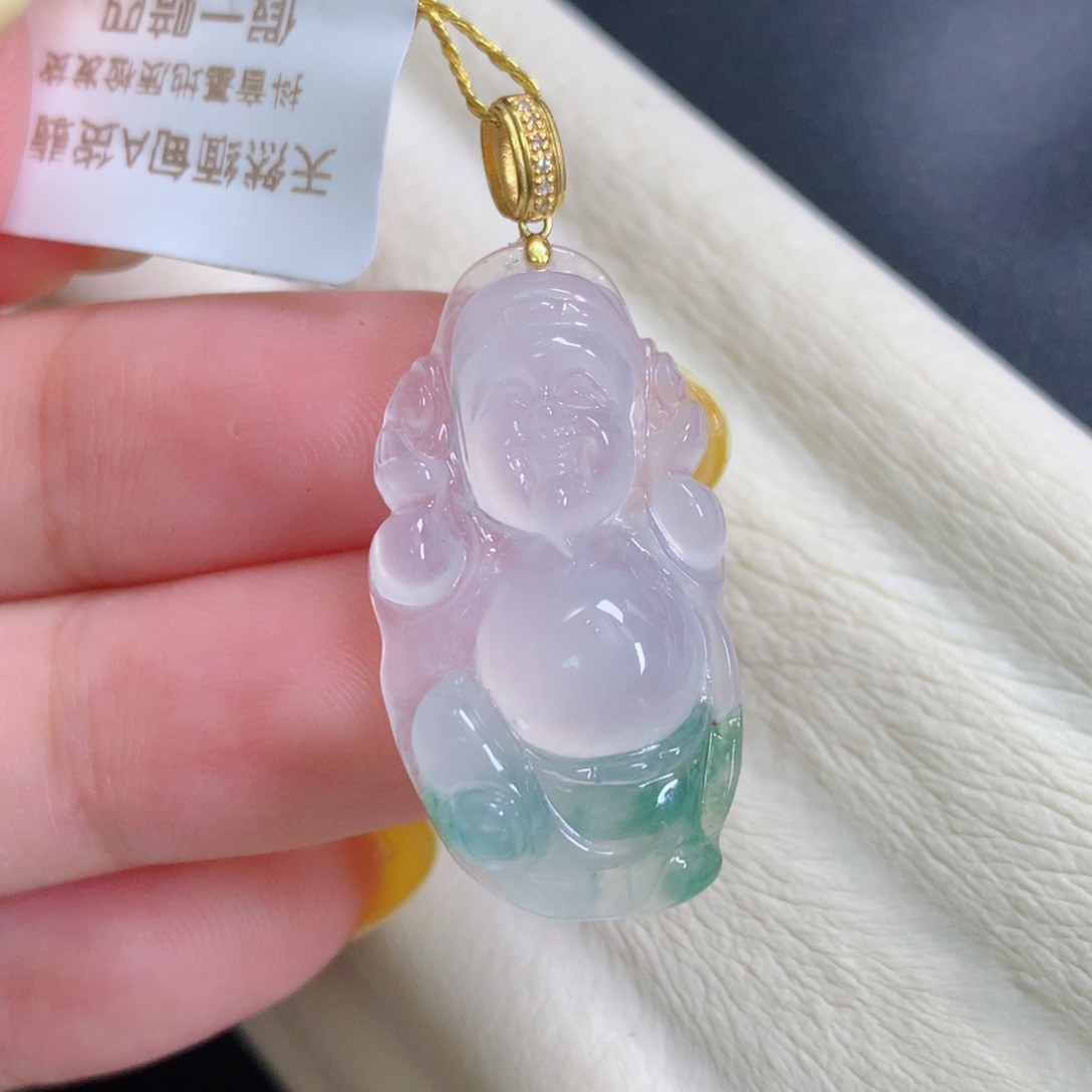 翡翠18K金镶嵌颈饰财神