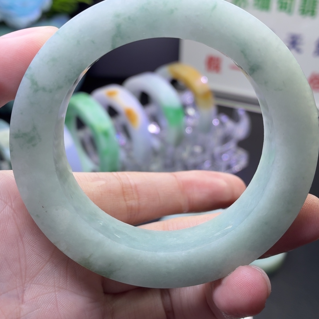 定制翡翠未镶嵌翡翠手镯糯冰起