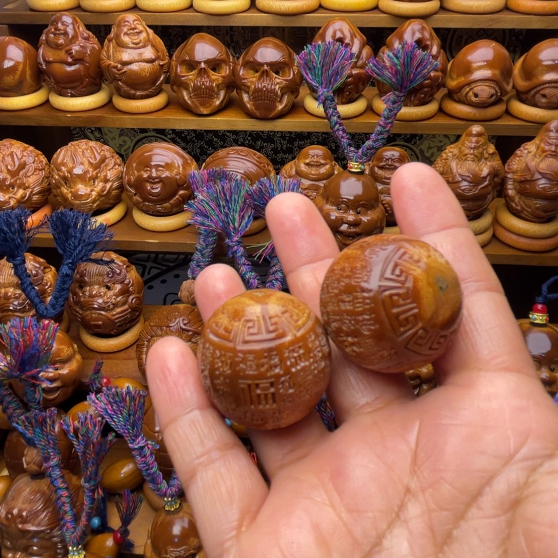 橄榄核吊坠百福手球