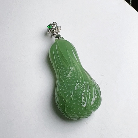 和田玉（碧玉）颈饰未镶嵌白菜