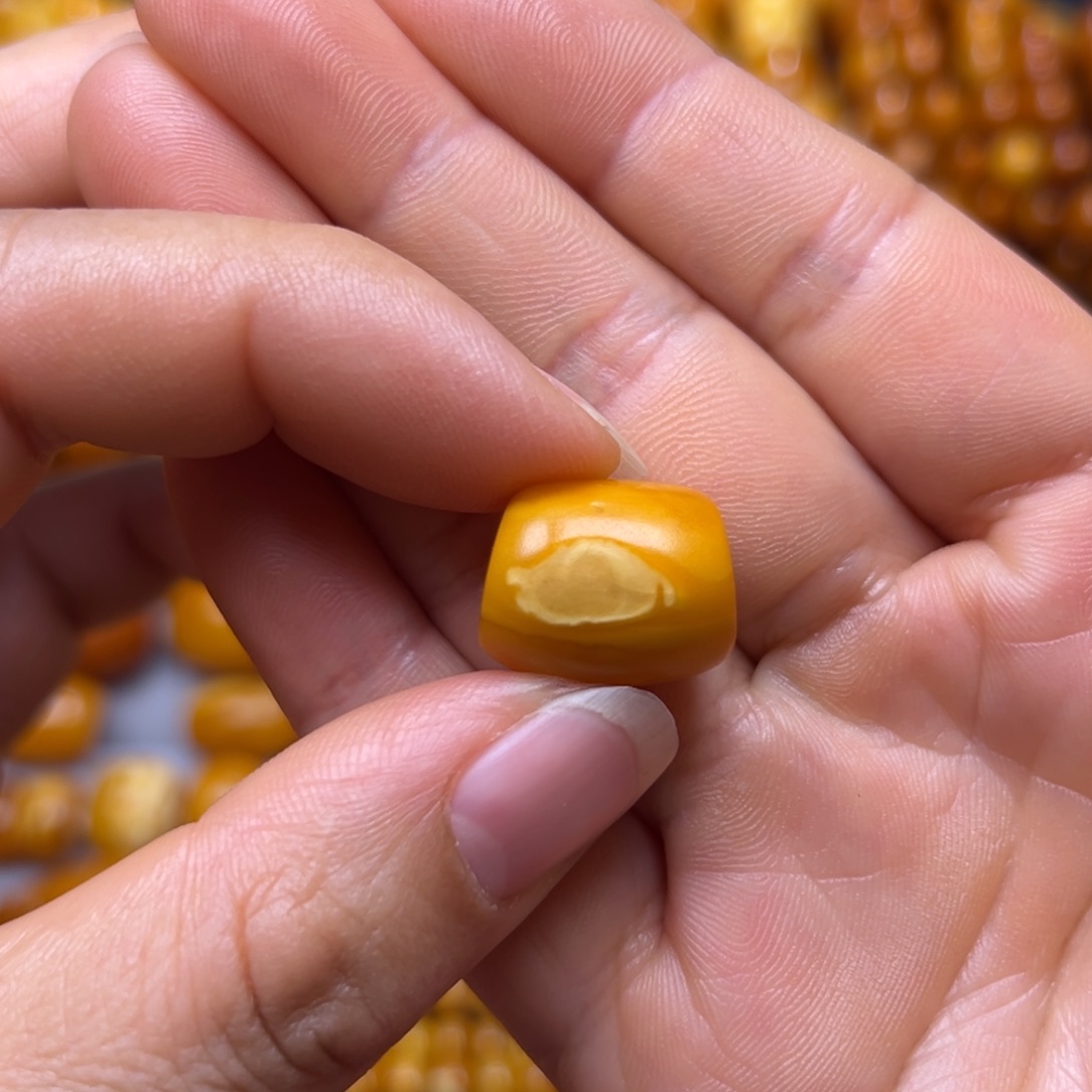 琥珀未镶嵌吊坠(不含链)