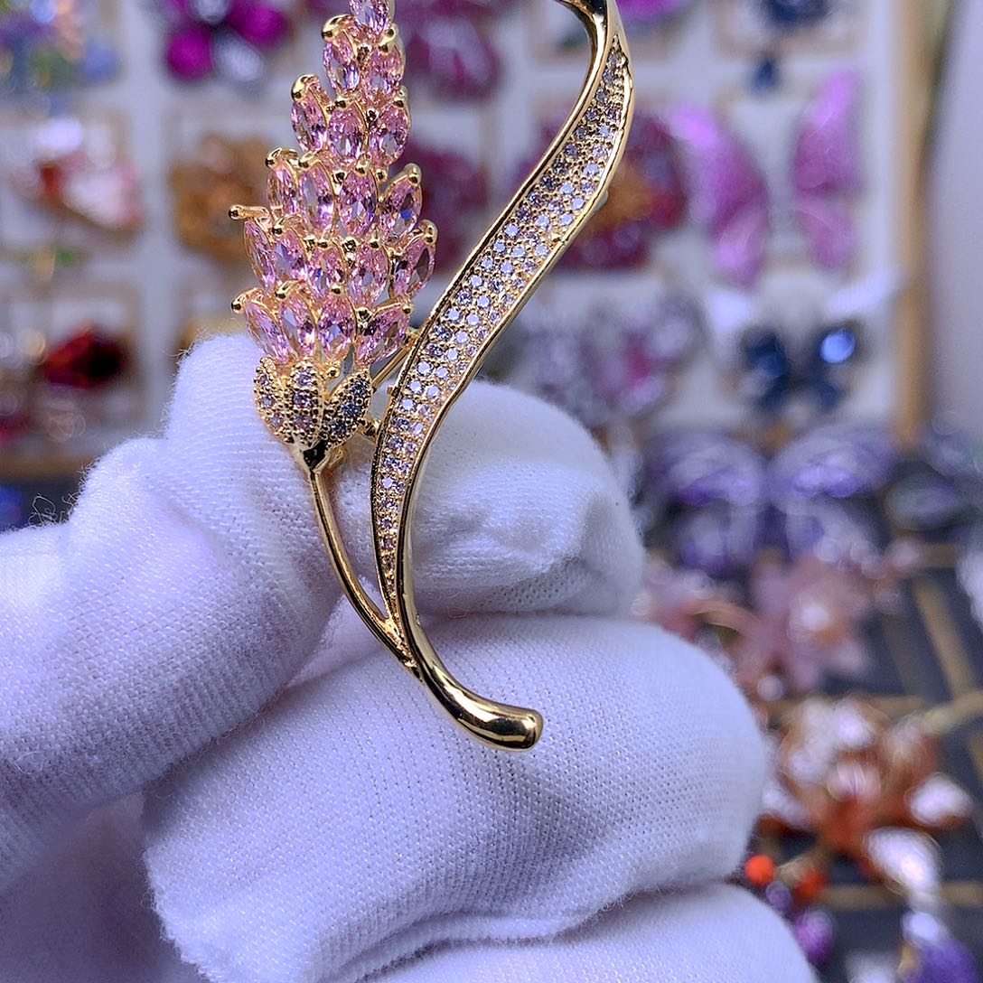 合成立方氧化锆铜胸针胸花